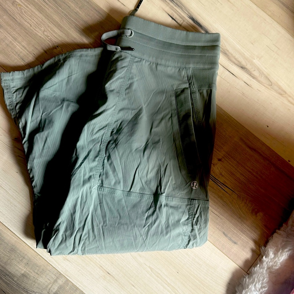 Cropped dance studio pants Lululemon 10